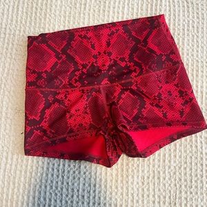Lululemon Snakeskin Shorts - 6